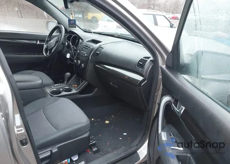 2013 Kia Sorento Lx из США, поврежденный, VIN 5XYKTCA64DG409087